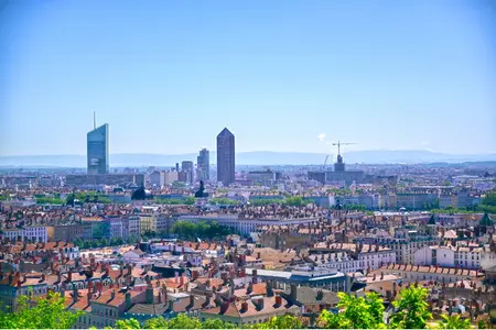 Vue aérienne de Lyon, en France, et de la rivière Saône le matin.