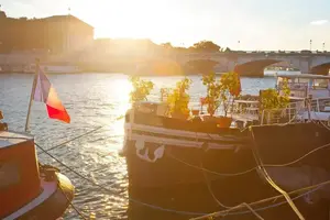 Habiter une péniche, une idée séduisante ?