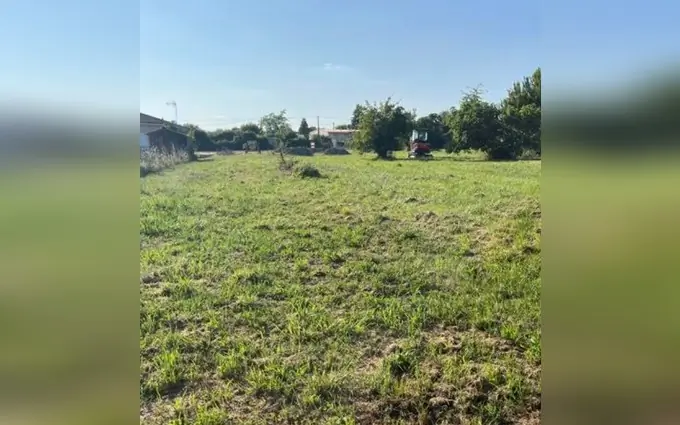 Programme immobilier neuf Terrain à partir de 990m² à sillas à Sillas (33690)