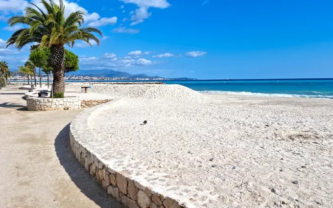 Programme immobilier neuf Carat à Villeneuve-Loubet