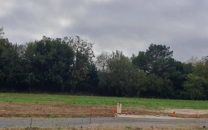 Programme immobilier neuf Terrain à partir de 700m² à bourg