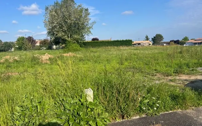 Programme immobilier neuf Terrain à partir de 691m² à sainte-colombe-en-bruilhois à Sainte-Colombe-en-Bruilhois