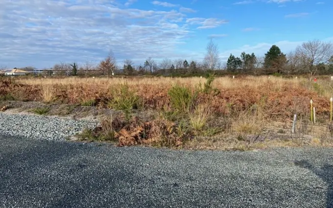 Programme immobilier neuf Terrain à partir de 612m² à saint-magne