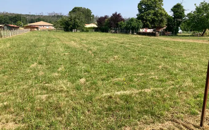 Programme immobilier neuf Terrain à partir de 1000m² à la barde à La Barde (17360)