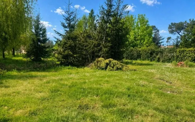 Programme immobilier neuf Terrain à partir de 540m² à Lesparre-Médoc à Lesparre-Médoc (33340)