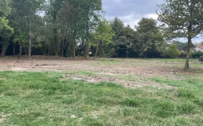 Programme immobilier neuf Terrain à partir de 930m² à Saint-Médard-d'Eyrans à Saint-Médard-d'Eyrans (33650)