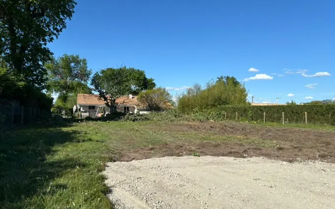 Programme immobilier neuf Terrain à partir de 500m² à Saint-Estèphe à Saint-Estèphe (33180)