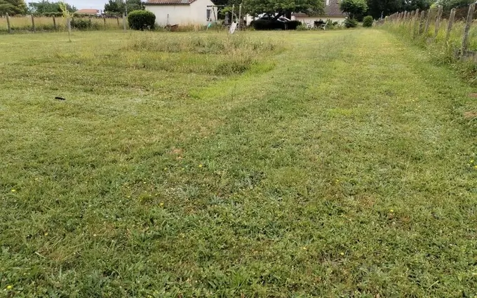 Programme immobilier neuf Terrain à partir de 800m² à Montlieu-la-Garde à Montlieu-la-Garde (17210)