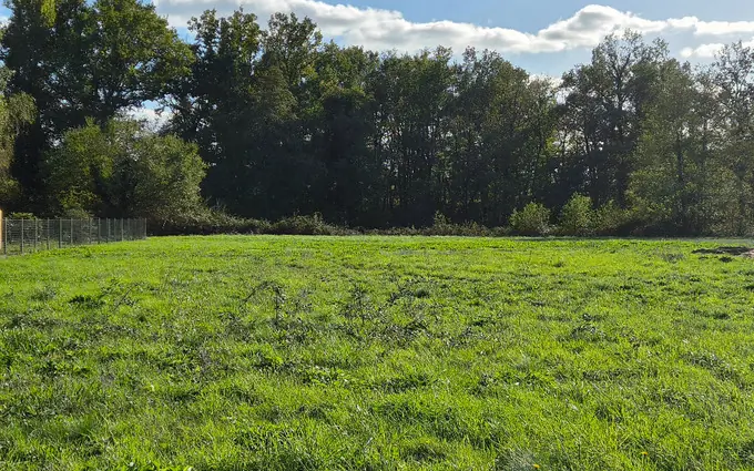 Programme immobilier neuf Terrain à partir de 1885m² à Saint-Antoine-sur-l'Isle à Saint-Antoine-sur-l'Isle